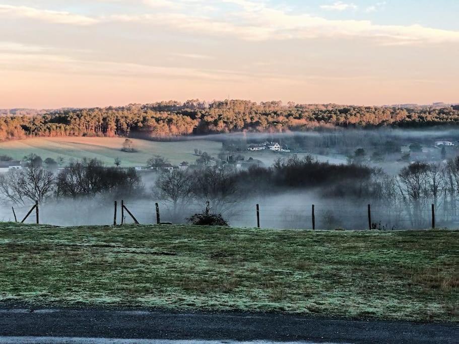 Gite Aux Bois D'En Temps Lunas  Exteriör bild